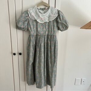 VINTAGE darling floral handmade embroidered collar dress cottage core